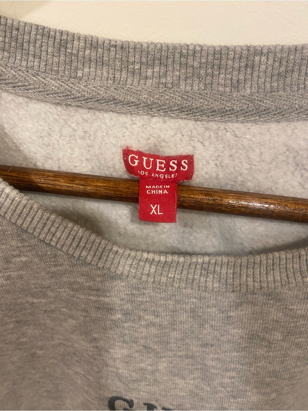 Guess Cropped Sweater - Picture 4 of 6